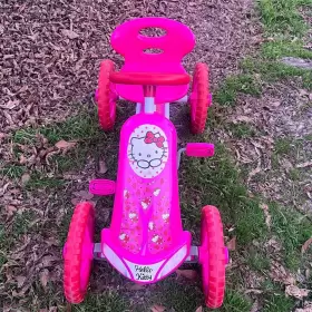 T85683 HELLO KITTY Lil Pedal Go Kart Ride Turbo #2